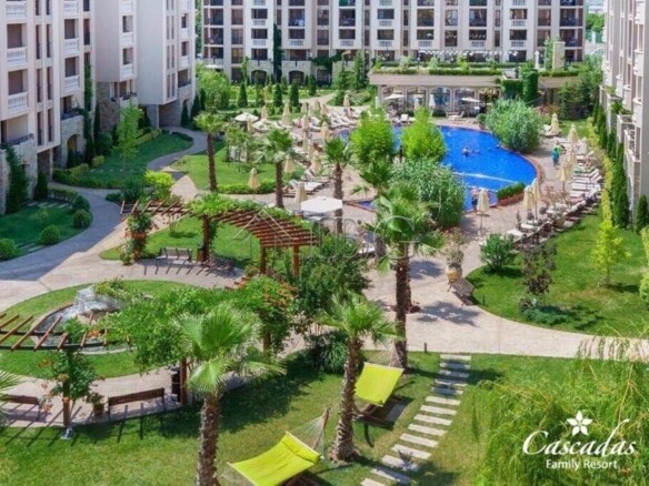 Furnished Studio with balcony and direct exit to the green yard and the pool | Cascadas Complex, Sunny Beach