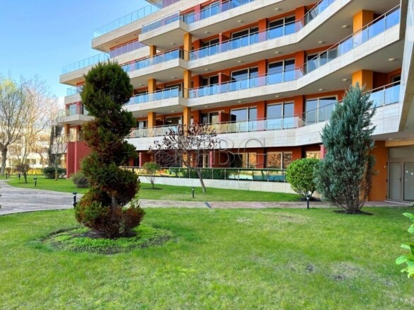 2-Bedroom Apartment with Sea and Pool views in Peter House Complex, Sunny Beach