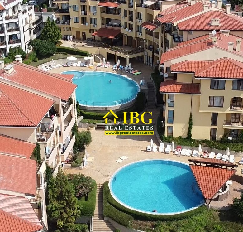 Spacious apartment with 2 Bedrooms, 2 Bathrooms, partial sea and pool views in Paradise Dreams, Sveti Vlas