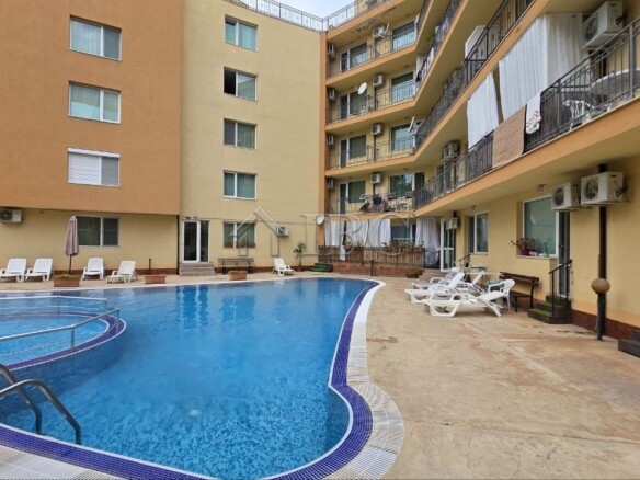 Spacious Open-Plan Apartment with Separate Sleeping Area | Amadeus 19, Sunny Beach