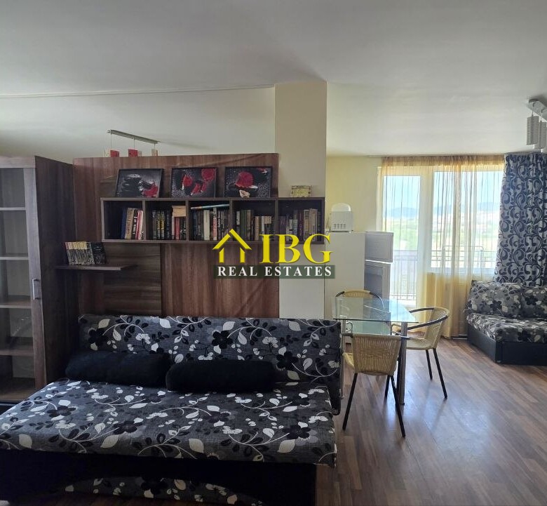 Spacious Open-Plan Apartment with Separate Sleeping Area | Amadeus 19, Sunny Beach