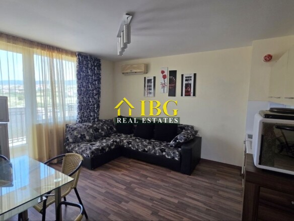 Spacious Open-Plan Apartment with Separate Sleeping Area | Amadeus 19, Sunny Beach
