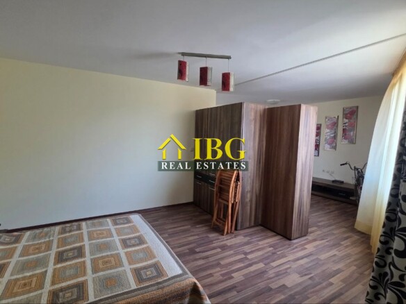 Spacious Open-Plan Apartment with Separate Sleeping Area | Amadeus 19, Sunny Beach