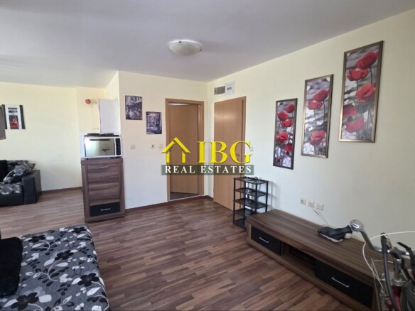 Spacious Open-Plan Apartment with Separate Sleeping Area | Amadeus 19, Sunny Beach