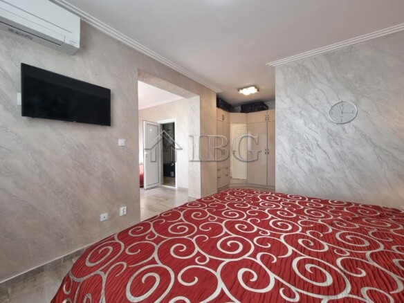 Spacious 119 sq. m. apartment with 2 Bedrooms and 2 Bathrooms | Sea Dreams, Sveti Vlas