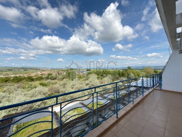 Spacious 3-Bedroom Maisonette in Sunny Day 3, Sunny Beach