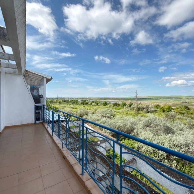 Spacious 3-Bedroom Maisonette in Sunny Day 3, Sunny Beach