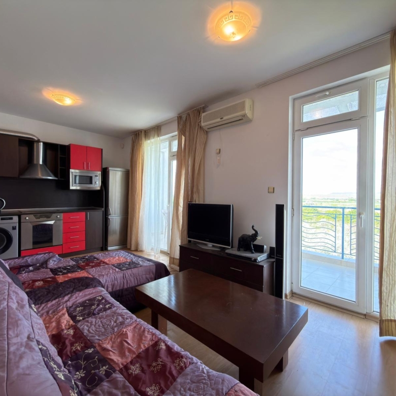 Spacious 3-Bedroom Maisonette in Sunny Day 3, Sunny Beach