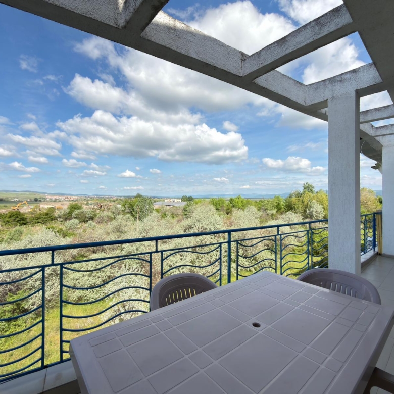 Spacious 3-Bedroom Maisonette in Sunny Day 3, Sunny Beach