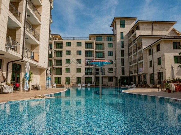 Apartment with 3 Bedrooms and Pool View in Amadeus Lux, Sunny Beach     