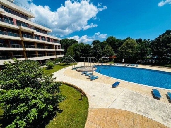 2-Bedroom Apartment with Sea and Pool views in Peter House Complex, Sunny Beach
