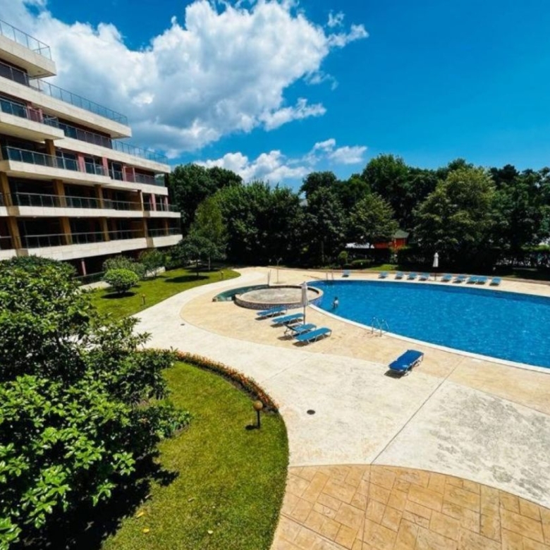 2-Bedroom Apartment with Sea and Pool views in Peter House Complex, Sunny Beach