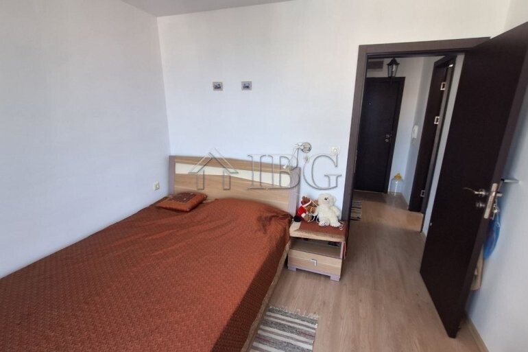 1-Bedroom Apartment with Sea and pool Views | Raduga 2, Sveti Vlas