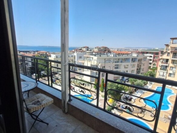 1-Bedroom Apartment with Sea and pool Views | Raduga 2, Sveti Vlas