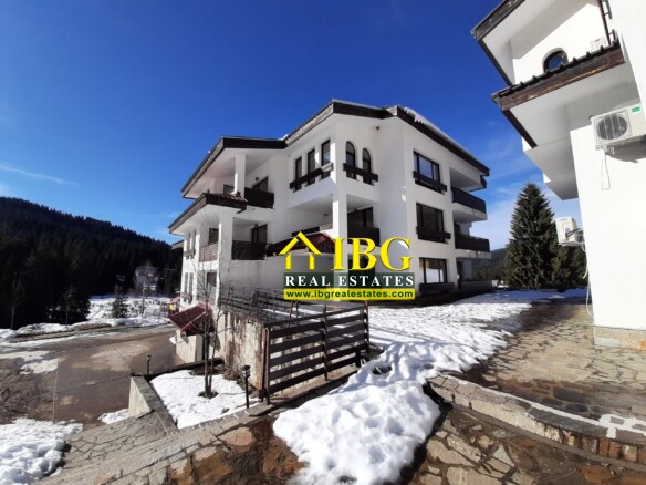 Spacious 2-Bedroom Apartment with Mountain View | Elite Pamporovo
