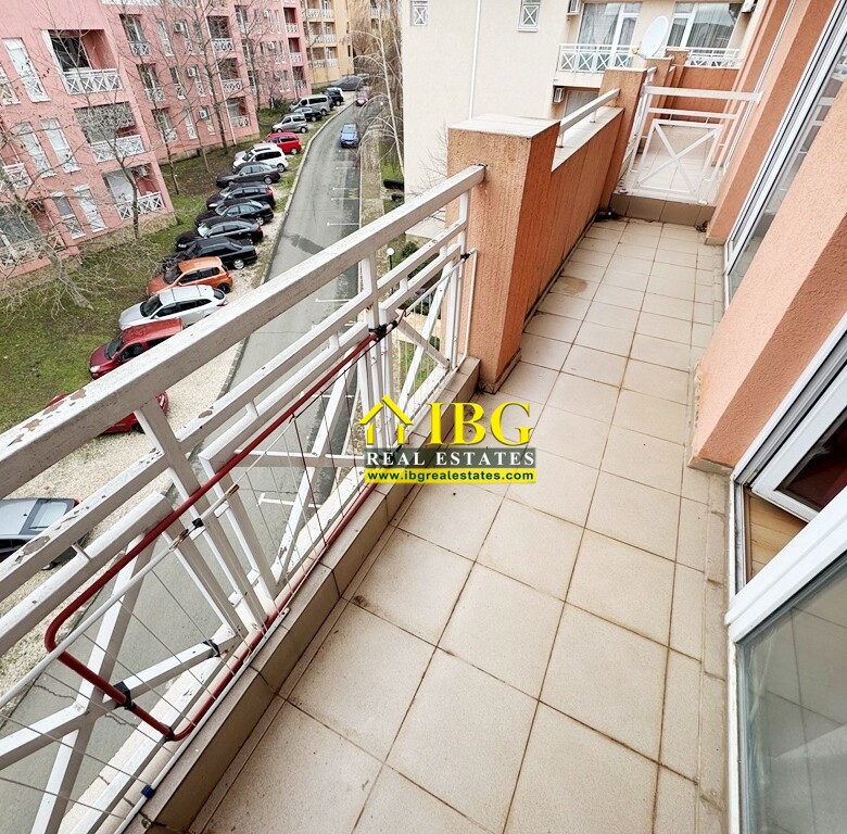 Reduced Price! Spacious Studio Easily Convertible into a 1-Bedroom | Sunny Day 6