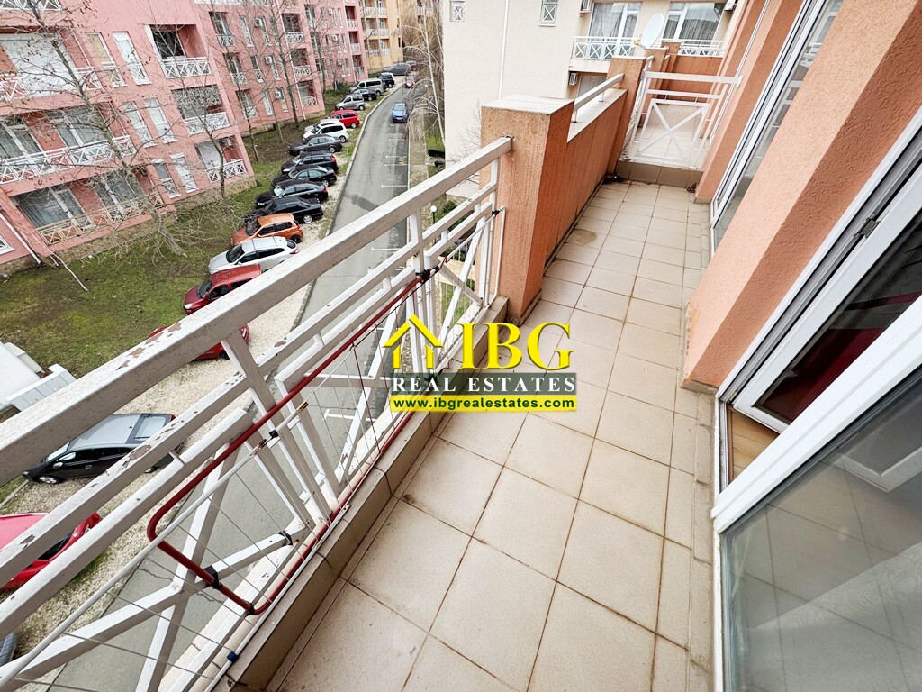Reduced Price! Spacious Studio Easily Convertible into a 1-Bedroom | Sunny Day 6