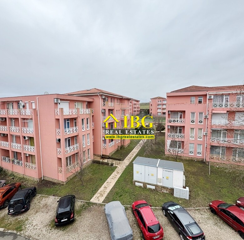 Reduced Price! Spacious Studio Easily Convertible into a 1-Bedroom | Sunny Day 6