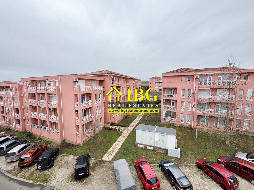 Reduced Price! Spacious Studio Easily Convertible into a 1-Bedroom | Sunny Day 6