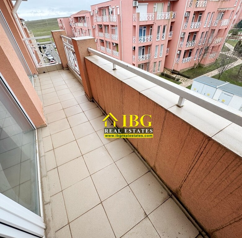 Reduced Price! Spacious Studio Easily Convertible into a 1-Bedroom | Sunny Day 6