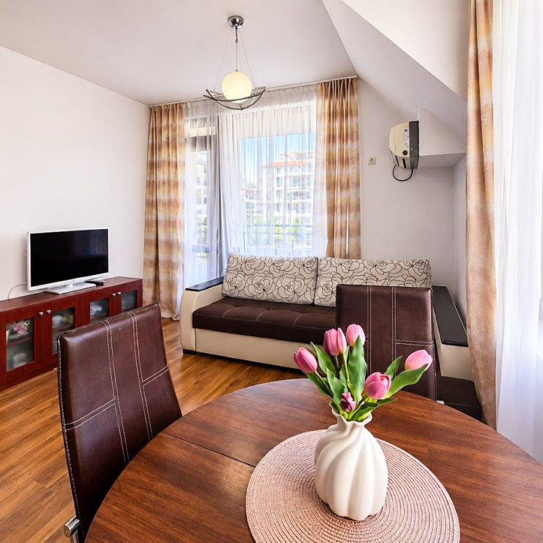 1-Bedroom Apartment in Excellent Condition with Mountain View | Raduga 1, Sveti Vlas