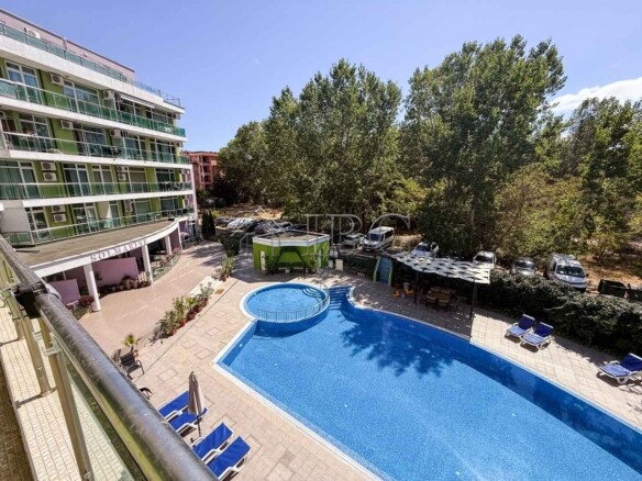 Apartment with Large Pool-View Terrace | Solmarin, Sunny Beach