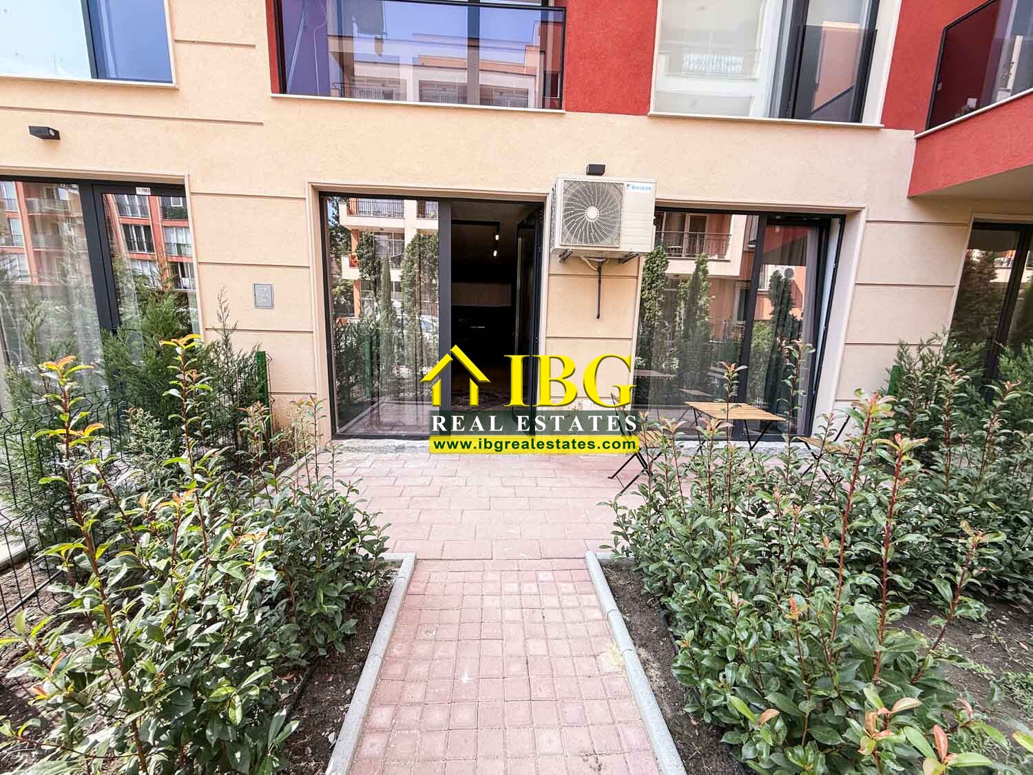 Apartment with Private Garden | Sunny View Central, Sunny Beach – Installment Payment Available