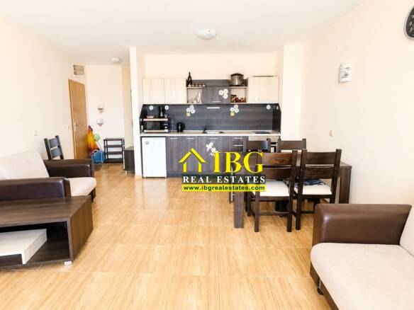 Spacious apartment with 2 Bedrooms, 2 Bathrooms, partial sea and pool views in Paradise Dreams, Sveti Vlas