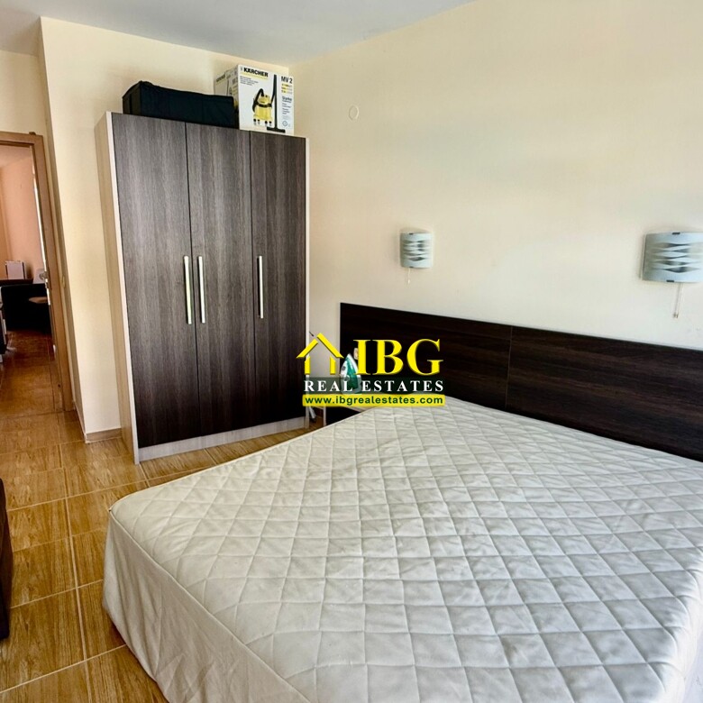 Spacious apartment with 2 Bedrooms, 2 Bathrooms, partial sea and pool views in Paradise Dreams, Sveti Vlas