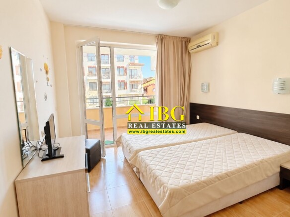Spacious apartment with 2 Bedrooms, 2 Bathrooms, partial sea and pool views in Paradise Dreams, Sveti Vlas
