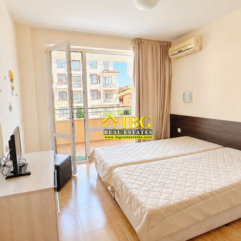 Spacious apartment with 2 Bedrooms, 2 Bathrooms, partial sea and pool views in Paradise Dreams, Sveti Vlas
