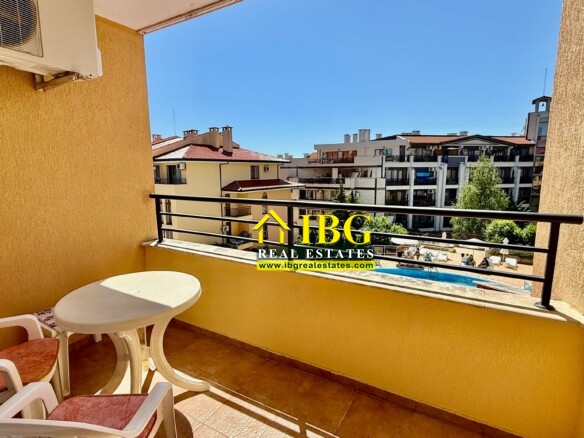 Spacious apartment with 2 Bedrooms, 2 Bathrooms, partial sea and pool views in Paradise Dreams, Sveti Vlas