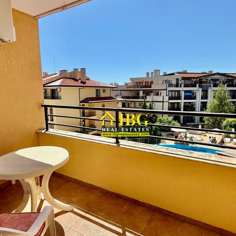 Spacious apartment with 2 Bedrooms, 2 Bathrooms, partial sea and pool views in Paradise Dreams, Sveti Vlas
