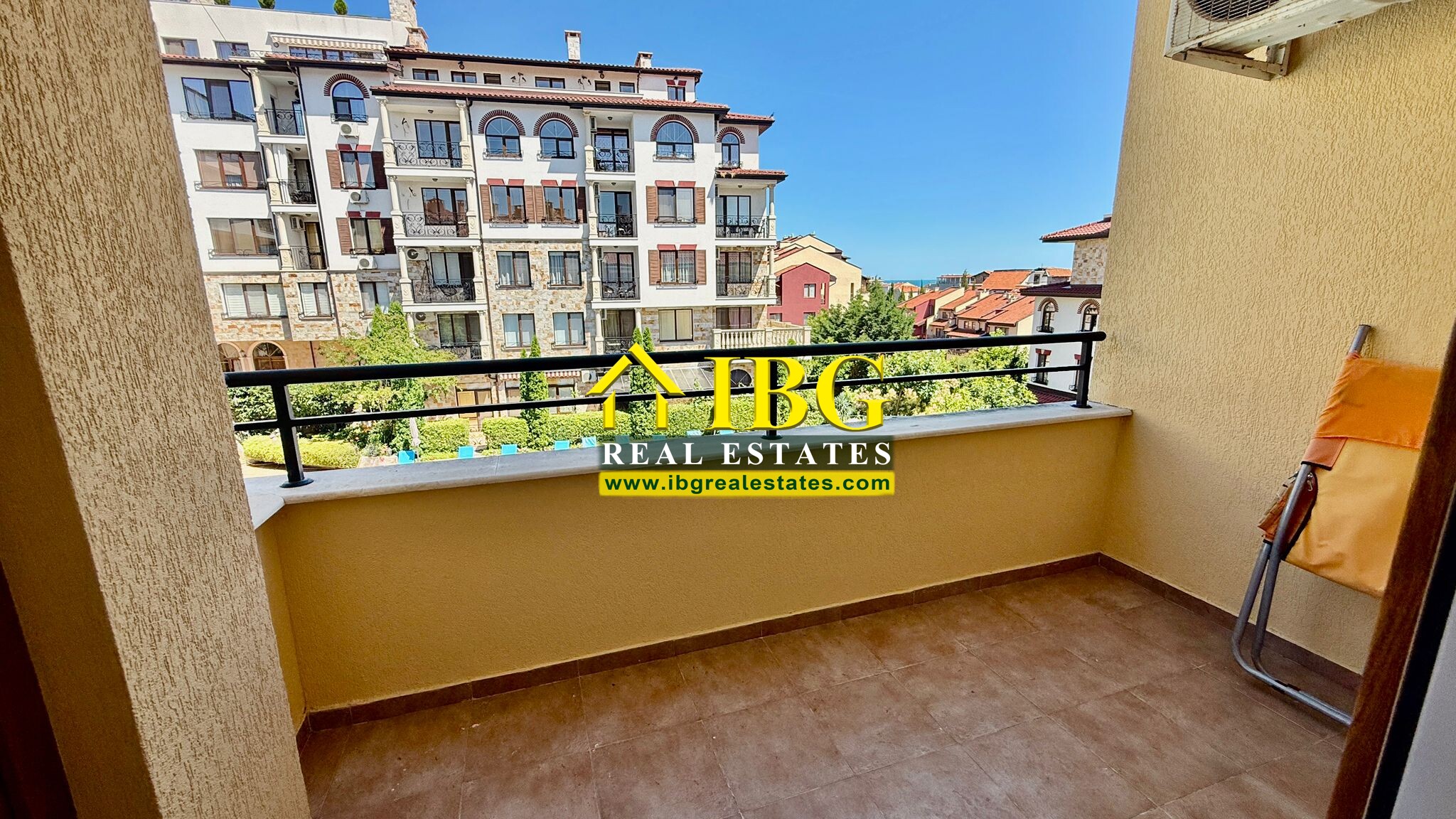 Spacious apartment with 2 Bedrooms, 2 Bathrooms, partial sea and pool views in Paradise Dreams, Sveti Vlas