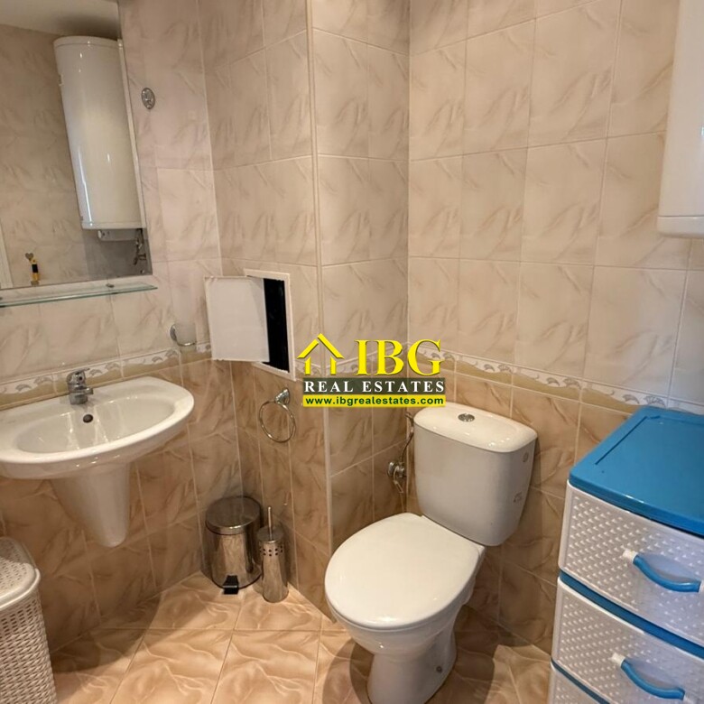 Spacious apartment with 2 Bedrooms, 2 Bathrooms, partial sea and pool views in Paradise Dreams, Sveti Vlas