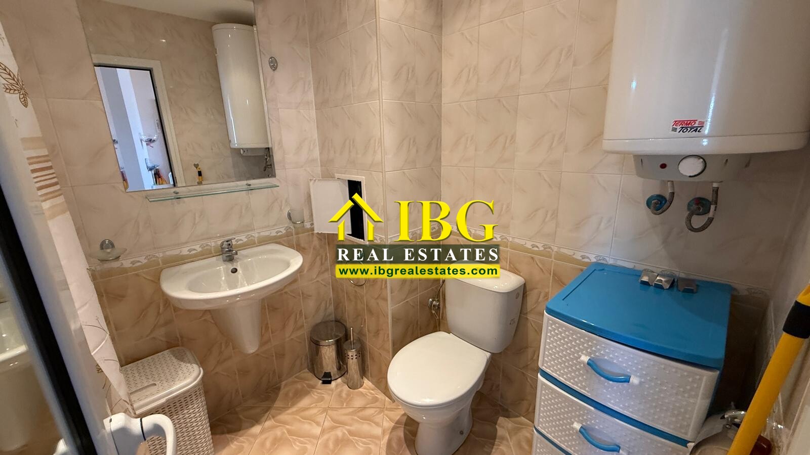 Spacious apartment with 2 Bedrooms, 2 Bathrooms, partial sea and pool views in Paradise Dreams, Sveti Vlas