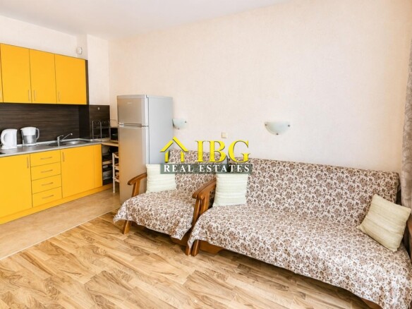 Ready to move in! Studio with Balcony in Sea Breeze, Sveti Vlas, 150 m. to the sea