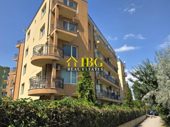 Spacious Open-Plan Apartment with Separate Sleeping Area | Amadeus 19, Sunny Beach