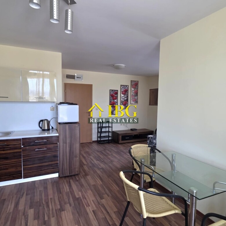 Spacious Open-Plan Apartment with Separate Sleeping Area | Amadeus 19, Sunny Beach