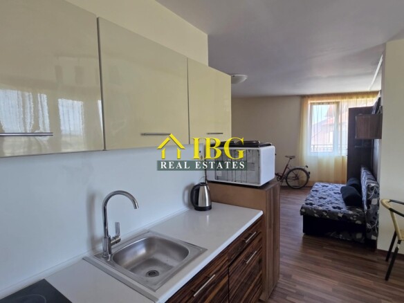 Spacious Open-Plan Apartment with Separate Sleeping Area | Amadeus 19, Sunny Beach