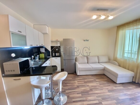 Bargain! Studio with balcony and Pool view in Amadeus 19, Sunny Beach