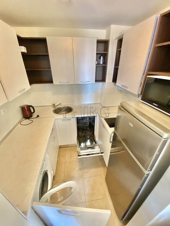 2-Bedroom Apartment with Sea and Pool views in Peter House Complex, Sunny Beach