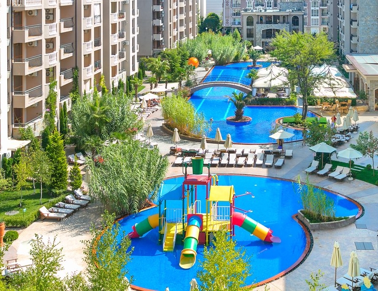 Furnished Studio with balcony and direct exit to the green yard and the pool | Cascadas Complex, Sunny Beach