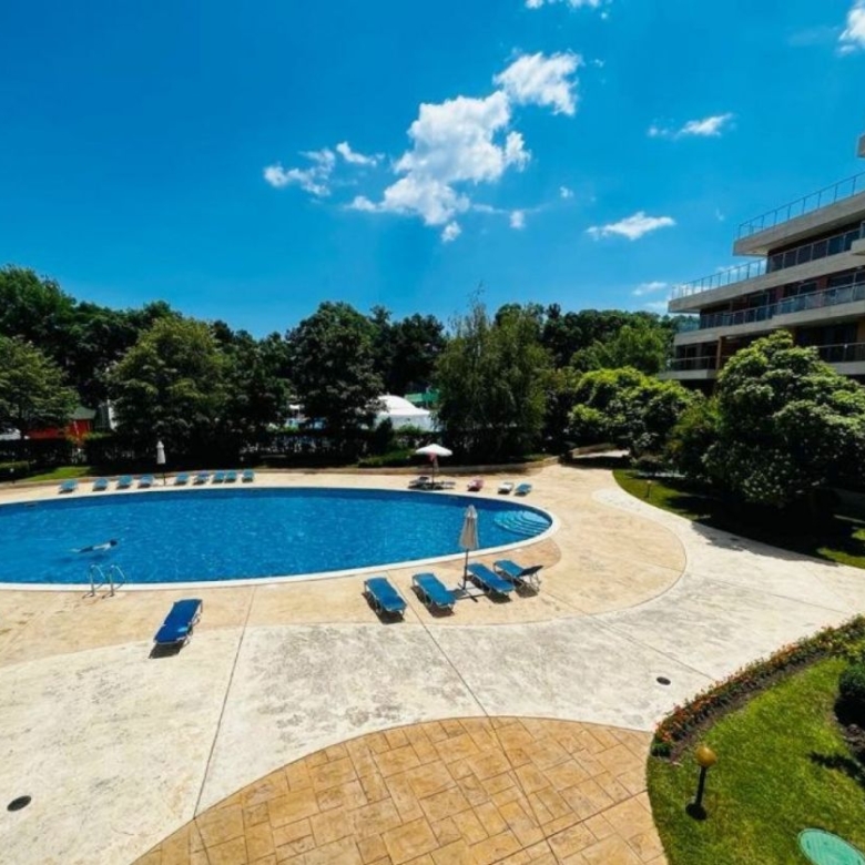2-Bedroom Apartment with Sea and Pool views in Peter House Complex, Sunny Beach