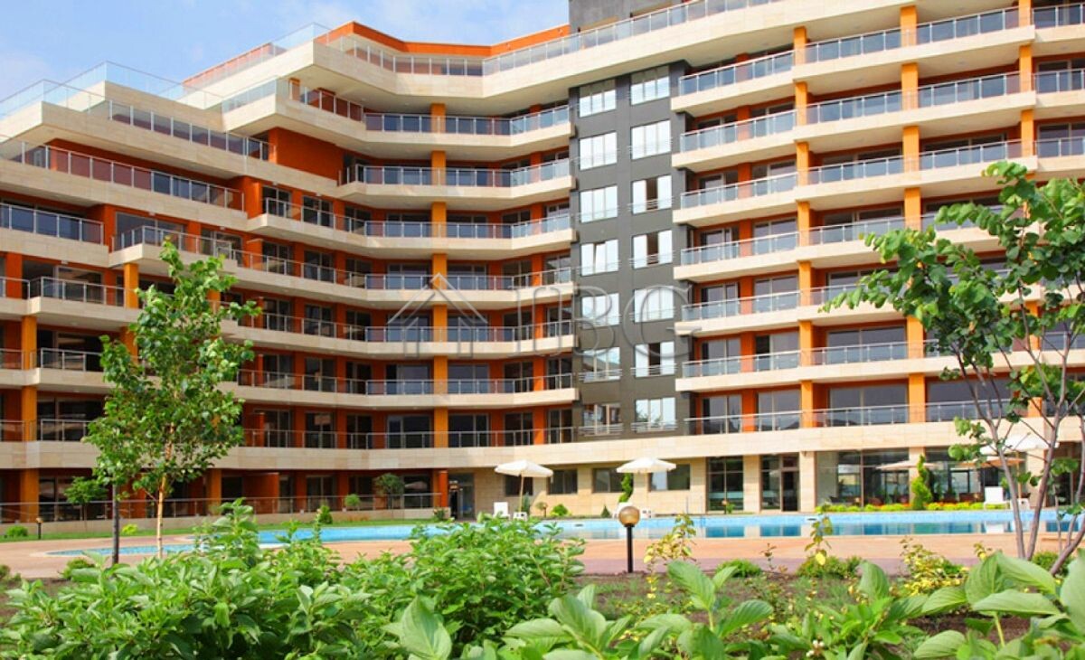 2-Bedroom Apartment with Sea and Pool views in Peter House Complex, Sunny Beach