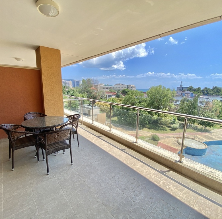 2-Bedroom Apartment with Sea and Pool views in Peter House Complex, Sunny Beach