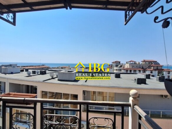 Sea and Pool view 1-bedroom apartment in Raduga, Sveti Vlas