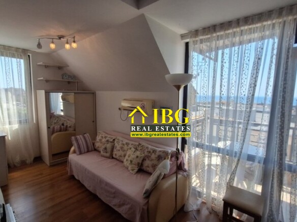 Sea and Pool view 1-bedroom apartment in Raduga, Sveti Vlas