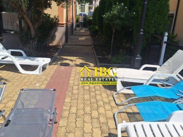 Sea and Pool view 1-bedroom apartment in Raduga, Sveti Vlas