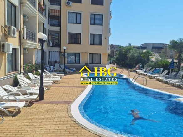 Sea and Pool view 1-bedroom apartment in Raduga, Sveti Vlas